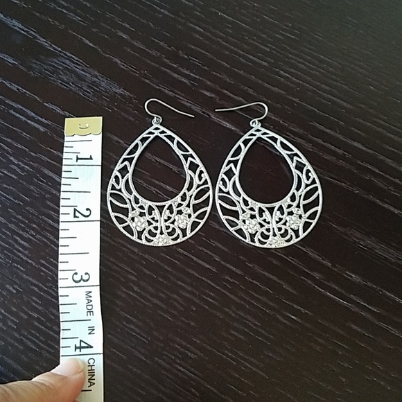 Silver earrings - Picture 2 of 2